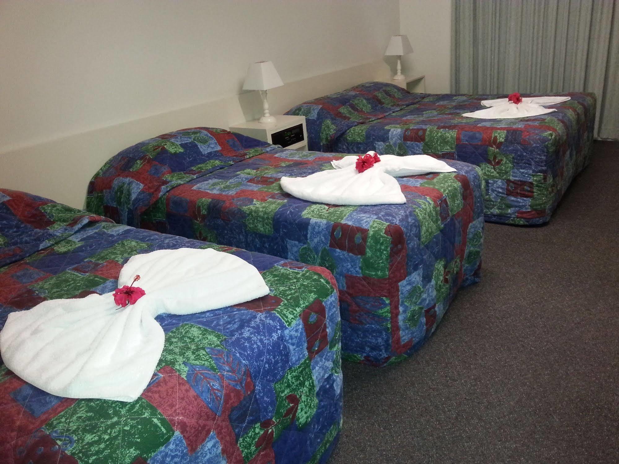 Golden Fountain Motel Rockhampton Esterno foto