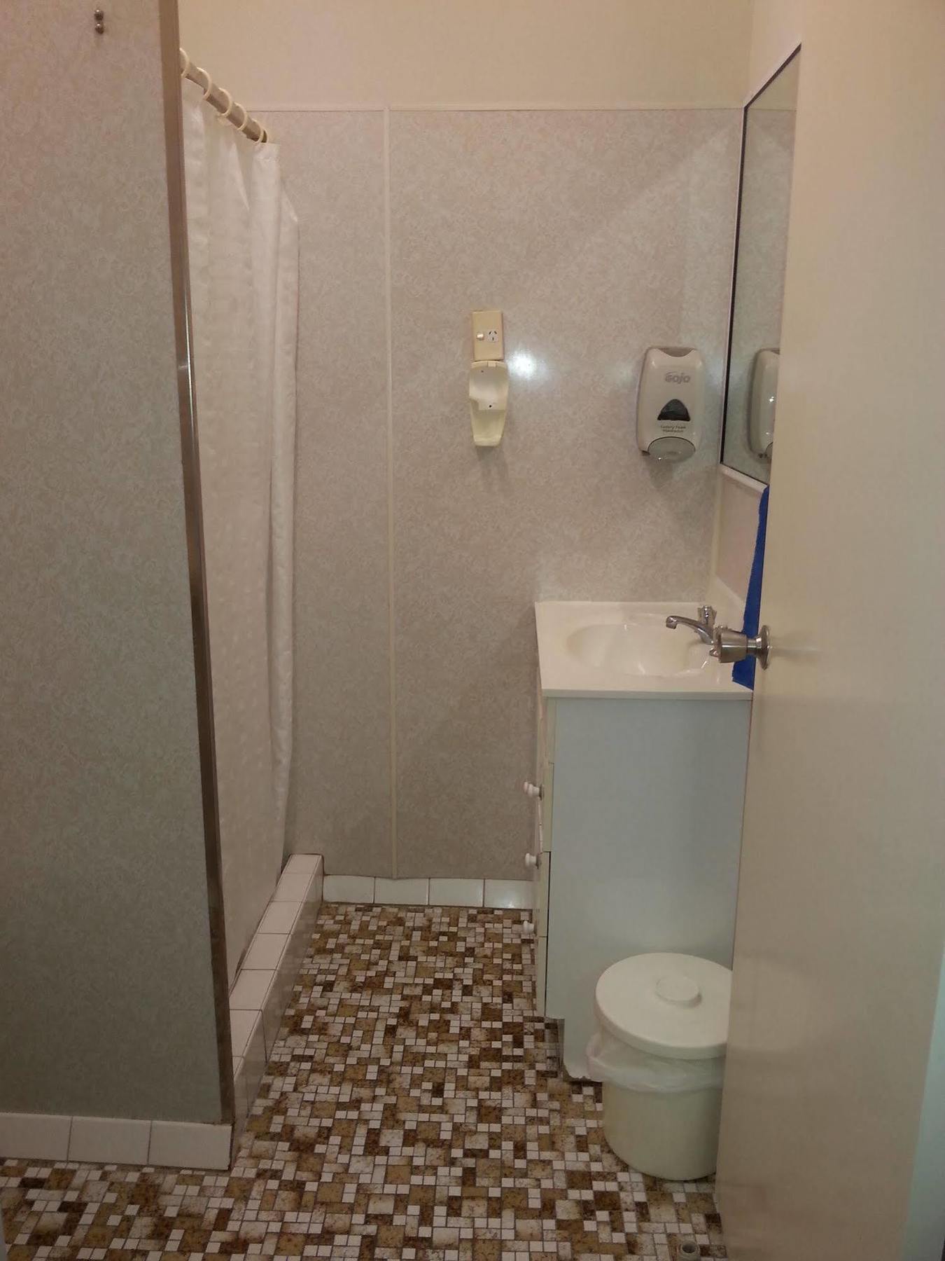 Golden Fountain Motel Rockhampton Esterno foto