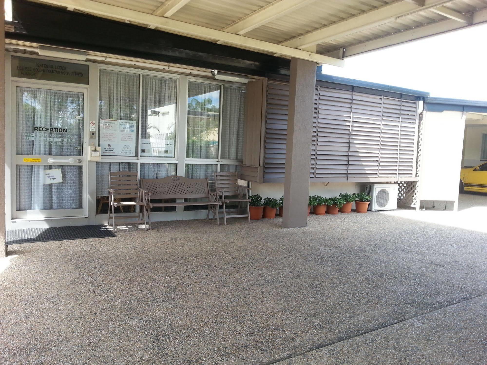 Golden Fountain Motel Rockhampton Esterno foto