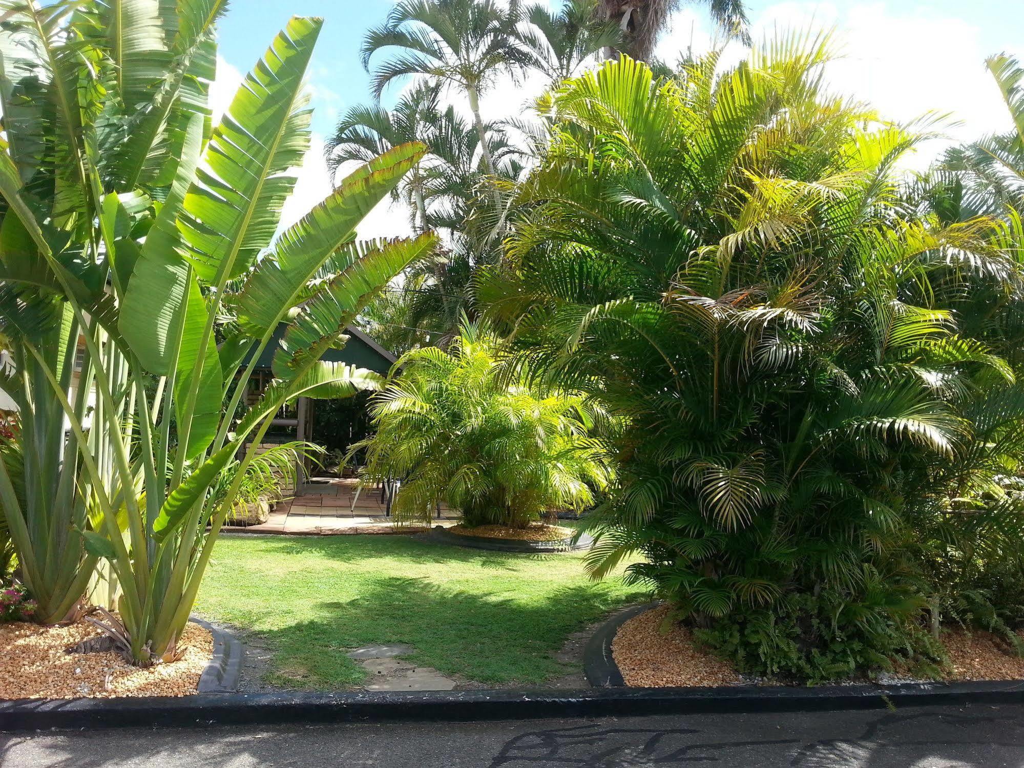 Golden Fountain Motel Rockhampton Esterno foto